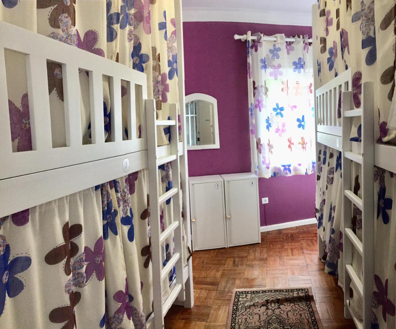 Flores Hostel